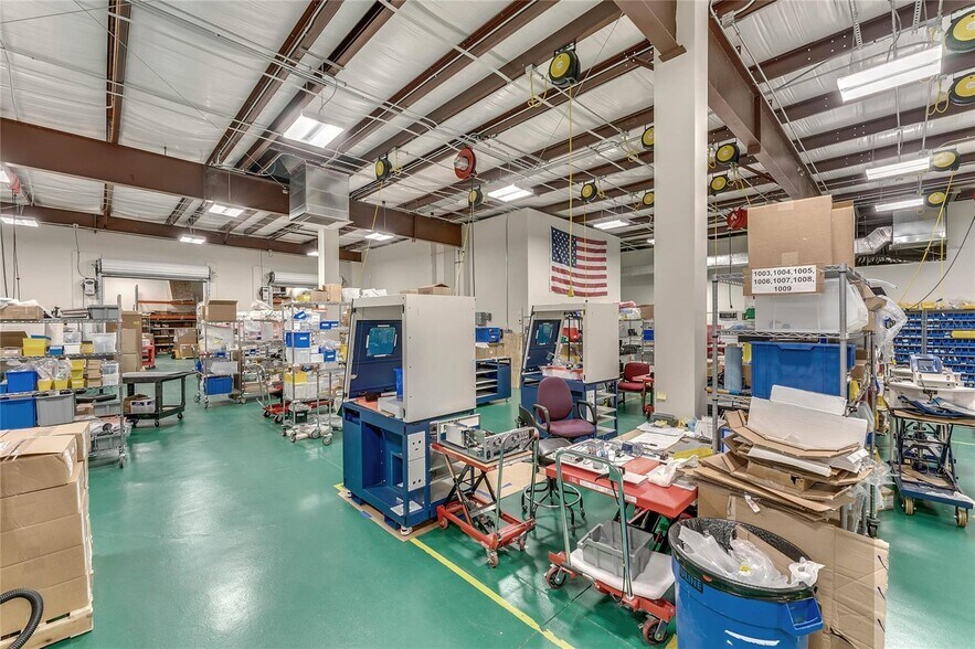 More Photos Of 2461 Orlando Central Pky, Orlando Industrial For Sale
