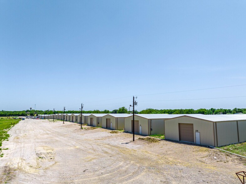 More Photos Of 8723 FM 2728, Terrell Warehouse For Lease