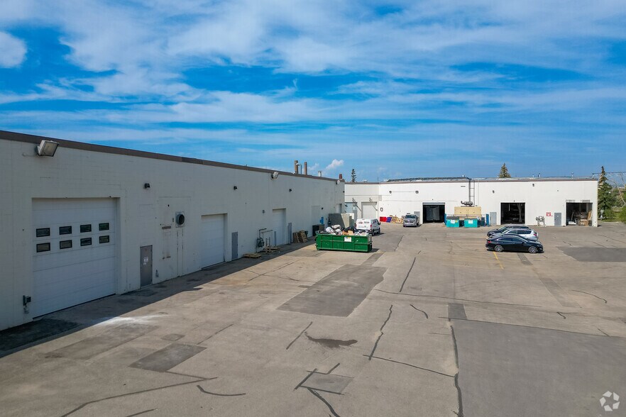 More Photos Of 2712 37th Ave NE, Calgary Research And Development For Lease