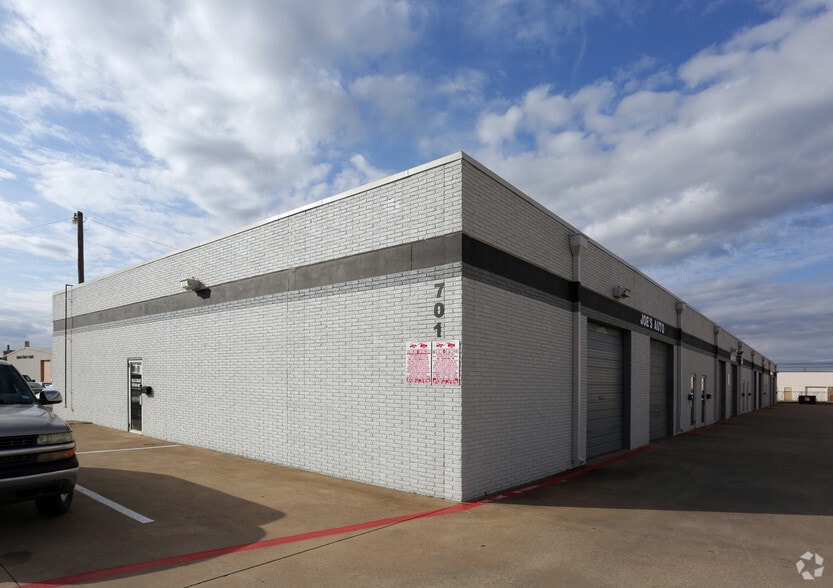 More Photos Of 701 Shepherd Dr, Garland Light Manufacturing For Lease