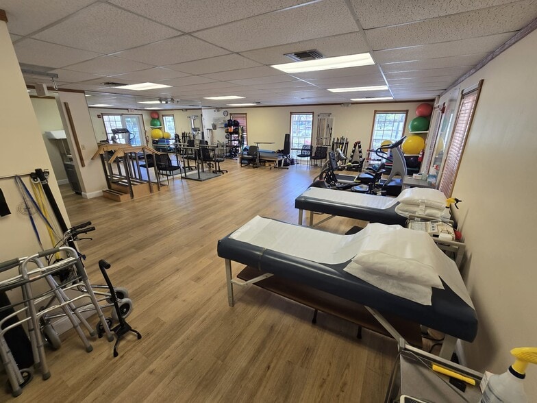 More Photos Of 7777 N University Dr, Tamarac Medical For Sale