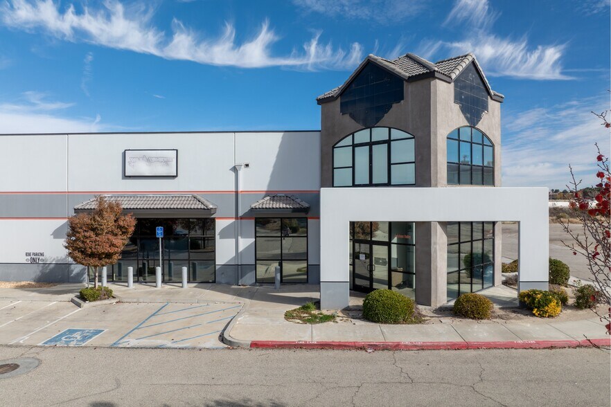 More Photos Of 1759 W Avenue J12, Lancaster Freestanding For Lease