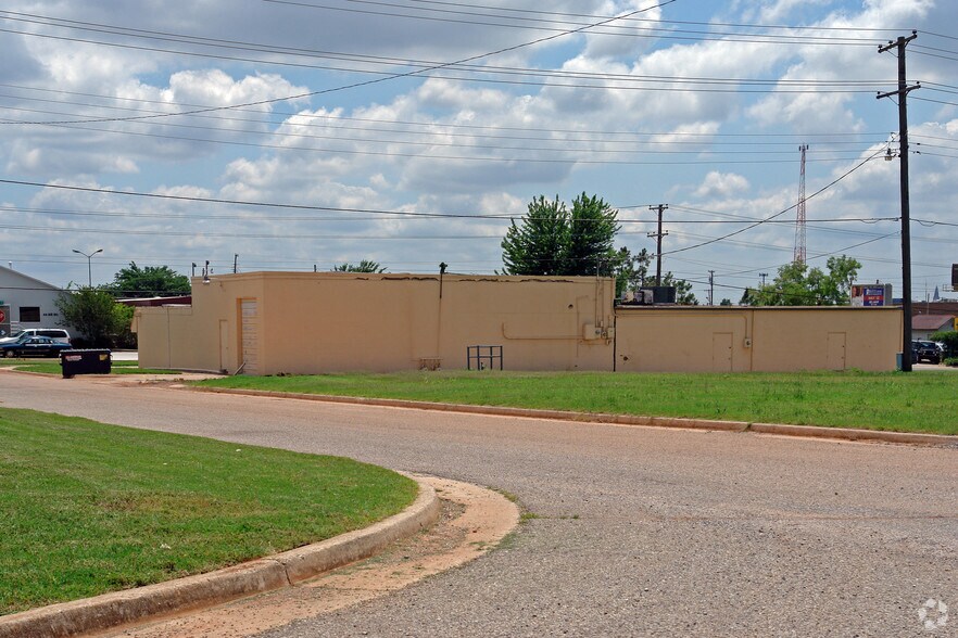 More Photos Of 45 NE 50th St, Oklahoma City Storefront Retail Office For Lease