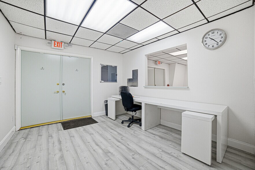 More Photos Of 2929 N University Dr, Coral Springs Medical For Sale