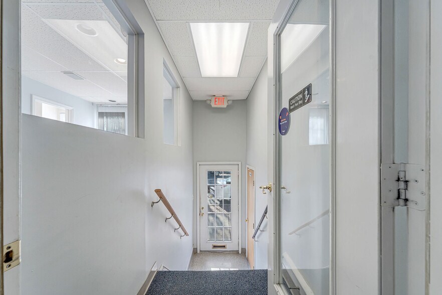 More Photos Of 535 Monmouth St, Gloucester City Medical For Sale