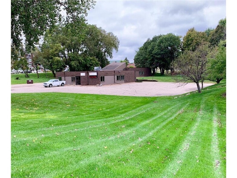 Primary Photo Of 15870 Franklin Trl SE, Prior Lake Medical For Sale