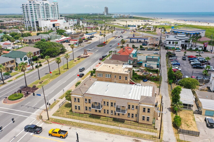 More Photos Of 717 Broadway St, Galveston Apartments For Sale
