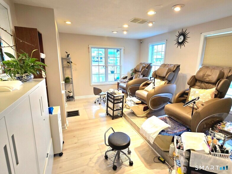 More Photos Of 442 Enfield St, Enfield Freestanding For Sale