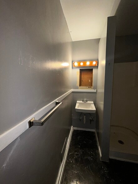 More Photos Of 579 Botetourt Rd, Fincastle Apartments For Sale