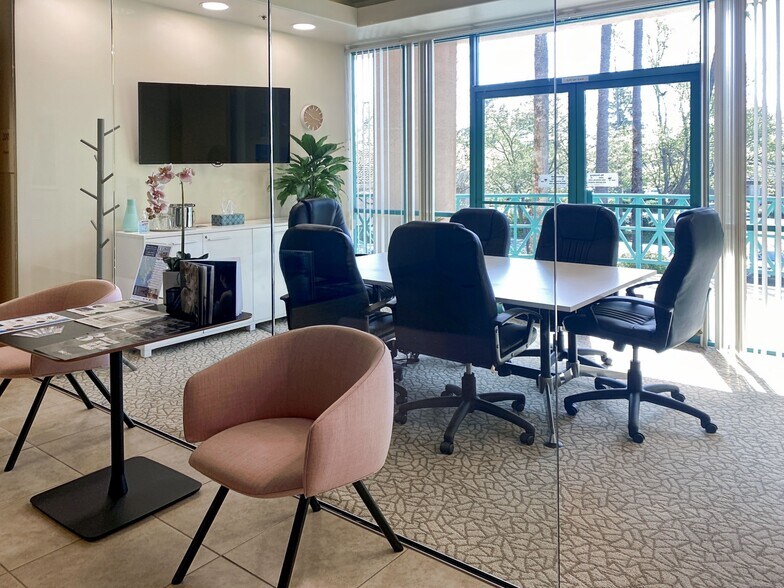More Photos Of 1421 Guerneville Rd, Santa Rosa Coworking Space