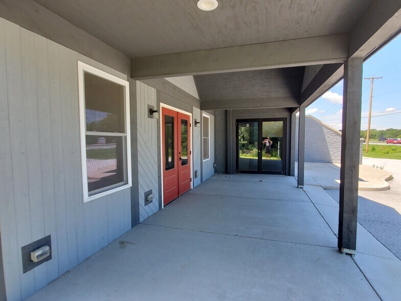 More Photos Of 21 E US Highway 30, Schererville Freestanding For Lease