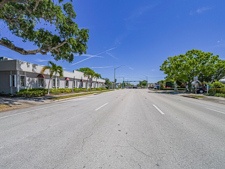 More Photos Of 800 20th Pl, Vero Beach Medical For Lease