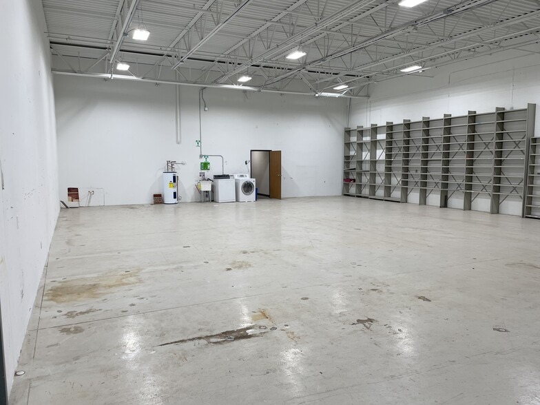 More Photos Of 21666 Melrose Ave, Southfield Industrial For Sale