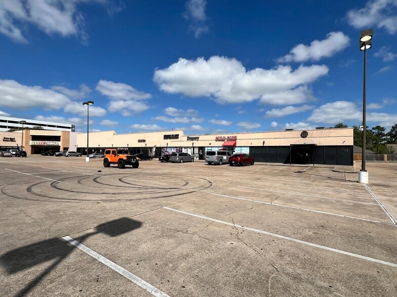 More Photos Of 11346-11470 Westheimer Rd, Houston Unknown For Lease