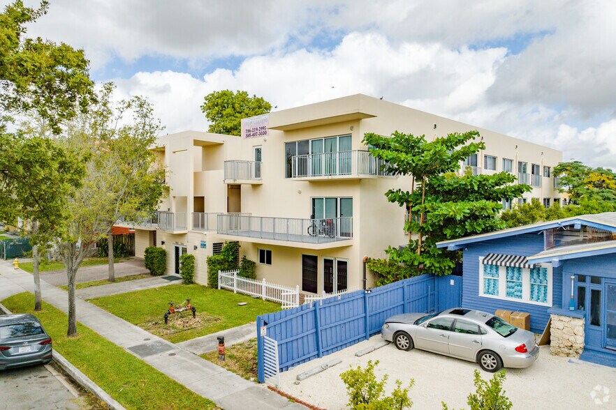 Primary Photo Of 1553 SW 2nd St, Miami Apartments For Sale