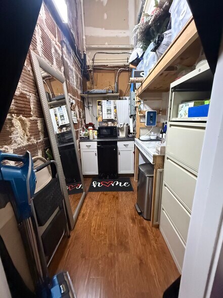 More Photos Of 112 E 5th Ave, Mount Dora Storefront For Lease