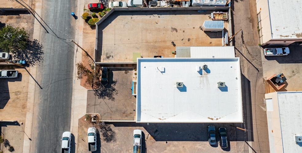 More Photos Of 414 S Grand Ave, Mesa Warehouse For Lease