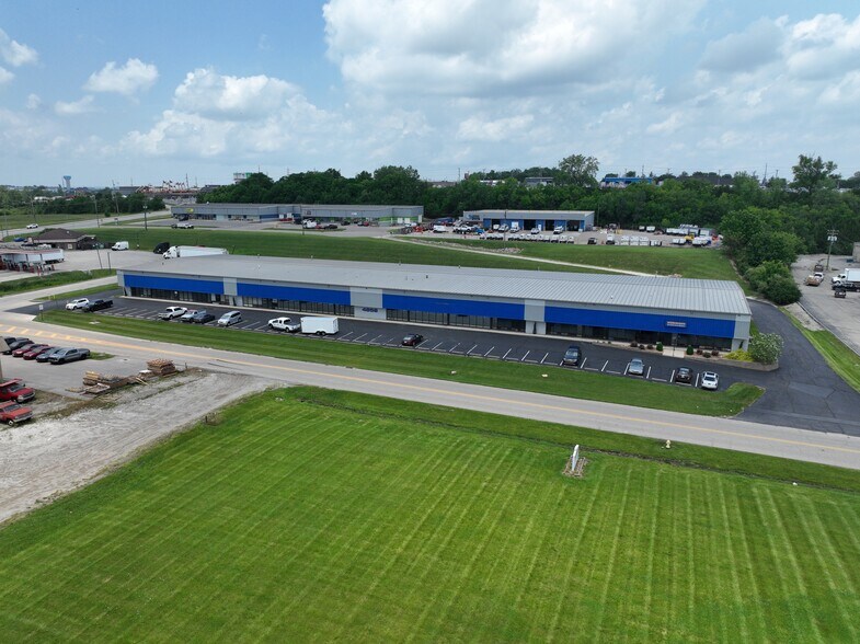 More Photos Of 4858 Provident Dr, West Chester Warehouse For Lease
