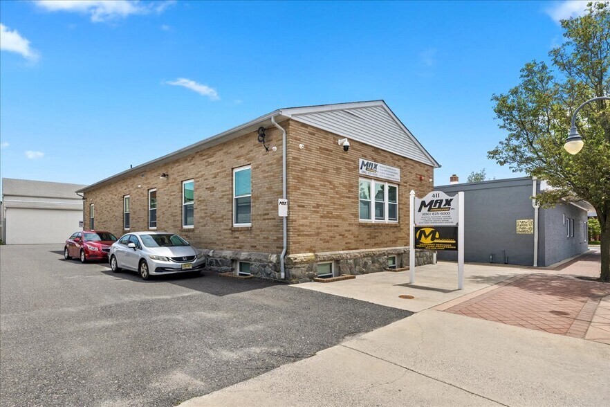 More Photos Of 411 N High St, Millville Medical For Sale