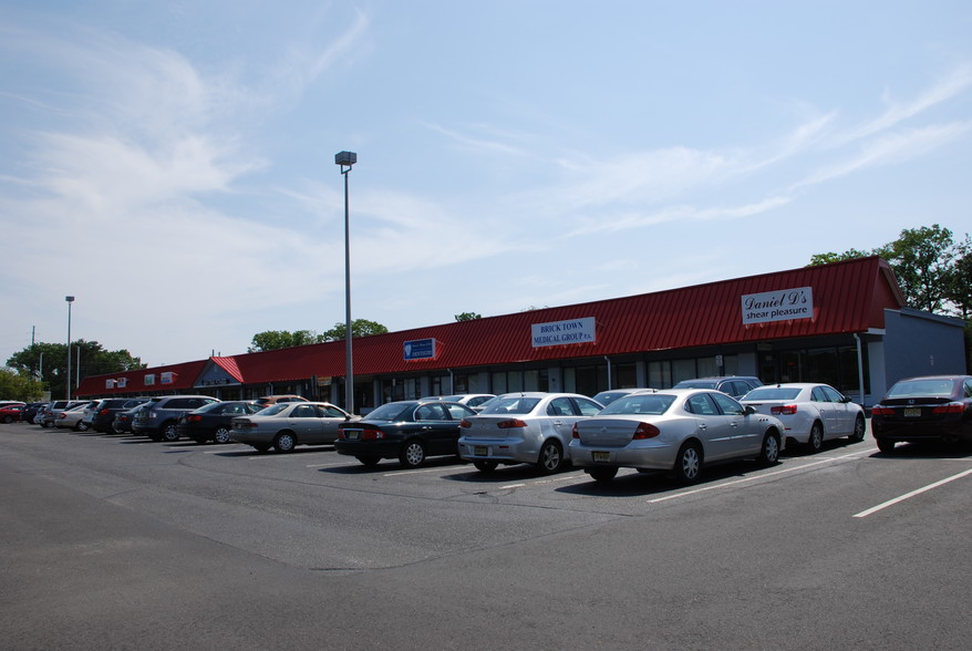 More Photos Of 34 Lanes Mill Rd, Brick General Retail For Lease