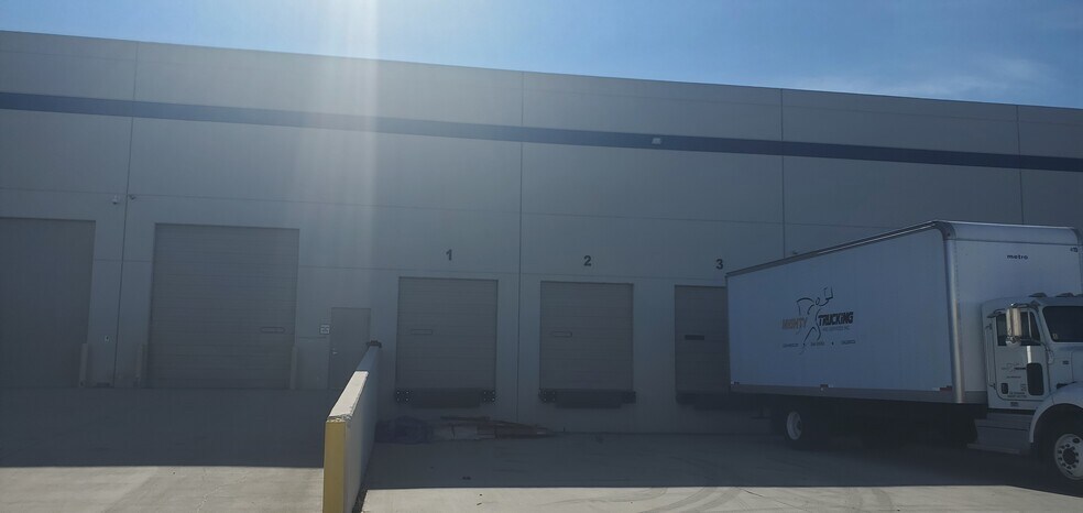More Photos Of 2195 Britannia Blvd, San Diego Distribution For Sale