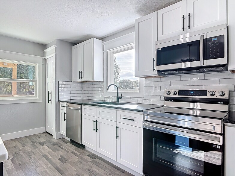 More Photos Of 379 N State Road 415, Osteen Office For Lease