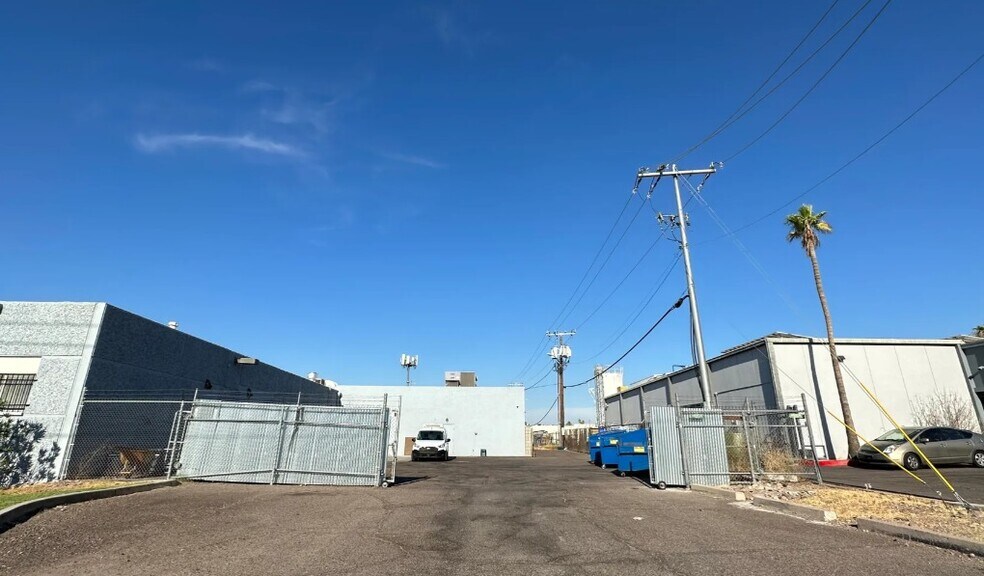 More Photos Of 2601 S 24th St, Phoenix Food Processing For Lease