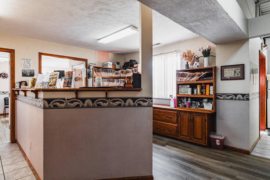 More Photos Of 800 Division St, Parkersburg Medical For Sale