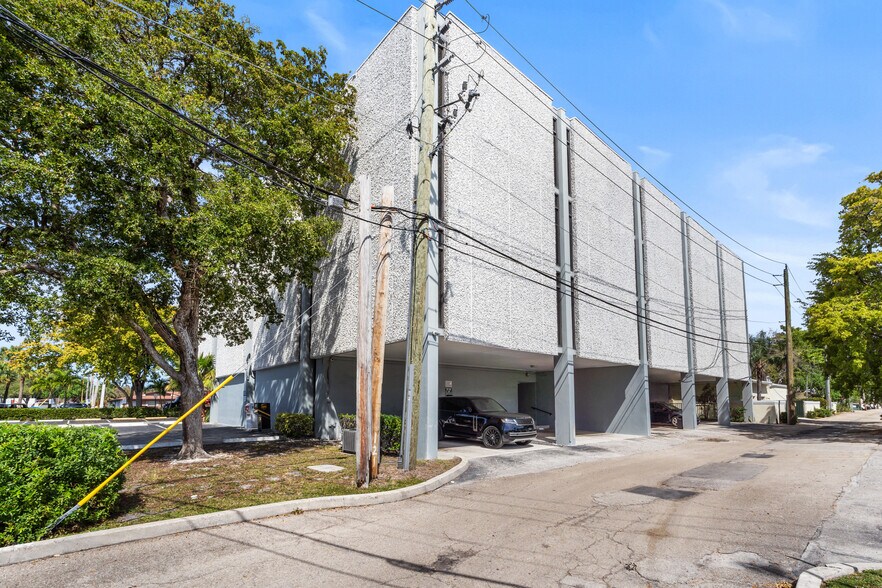 More Photos Of 5100 N Federal Hwy, Fort Lauderdale Office For Sale