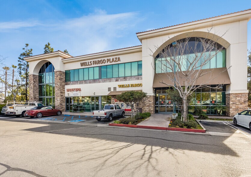 More Photos Of 925 Broadbeck Dr, Thousand Oaks Office For Sale