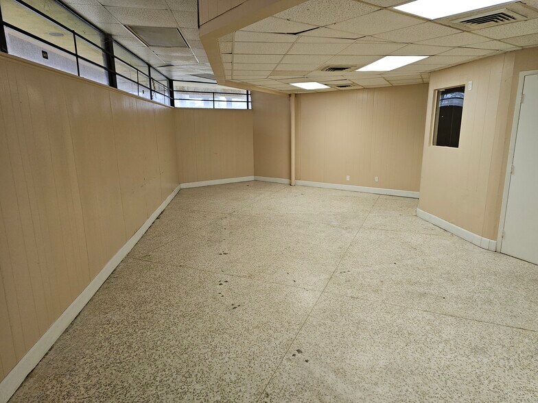 More Photos Of 8300 Homestead Rd, Houston Medical For Sale