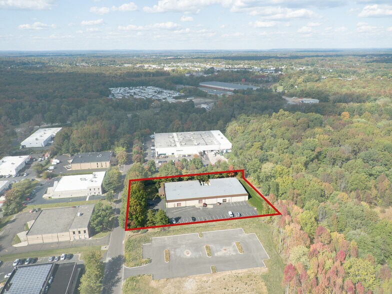More Photos Of 108 N Gold Dr, Robbinsville Warehouse For Lease
