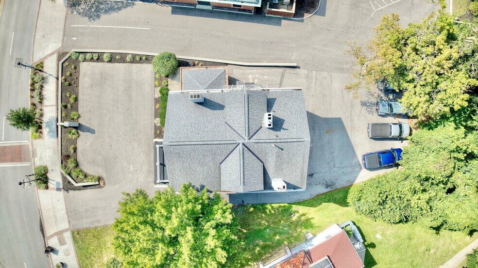More Photos Of 33 N Fort Thomas Ave, Fort Thomas Office For Sale