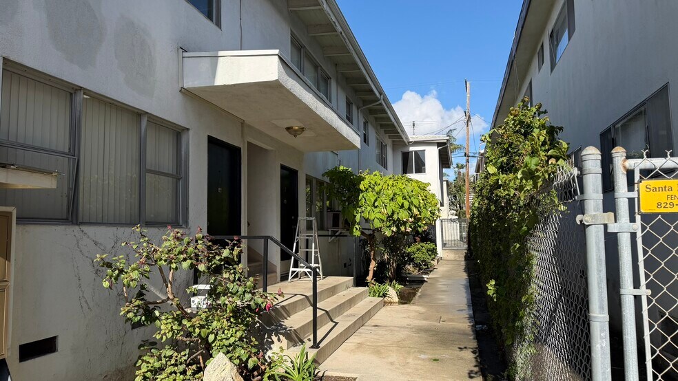 More Photos Of 1606 Barry Ave, Los Angeles Apartments For Sale