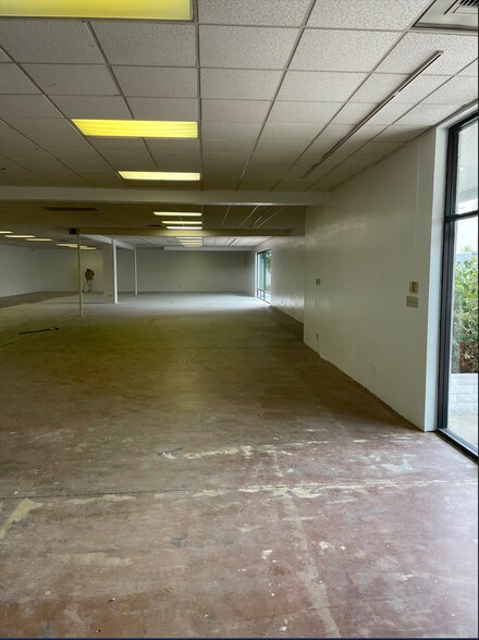 More Photos Of 4221 E Thomas Rd, Phoenix Freestanding For Sale