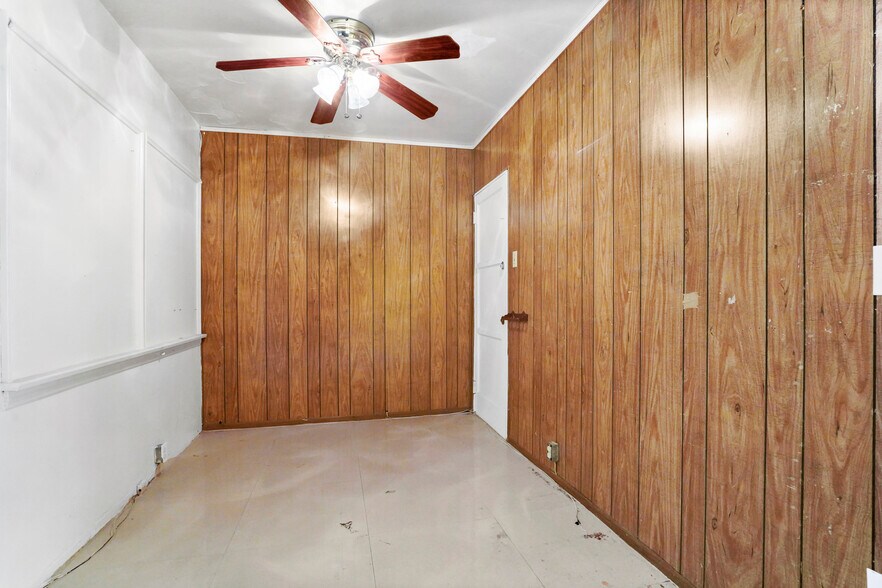 More Photos Of 1108 E 84th Pl, Los Angeles Religious Facility For Sale