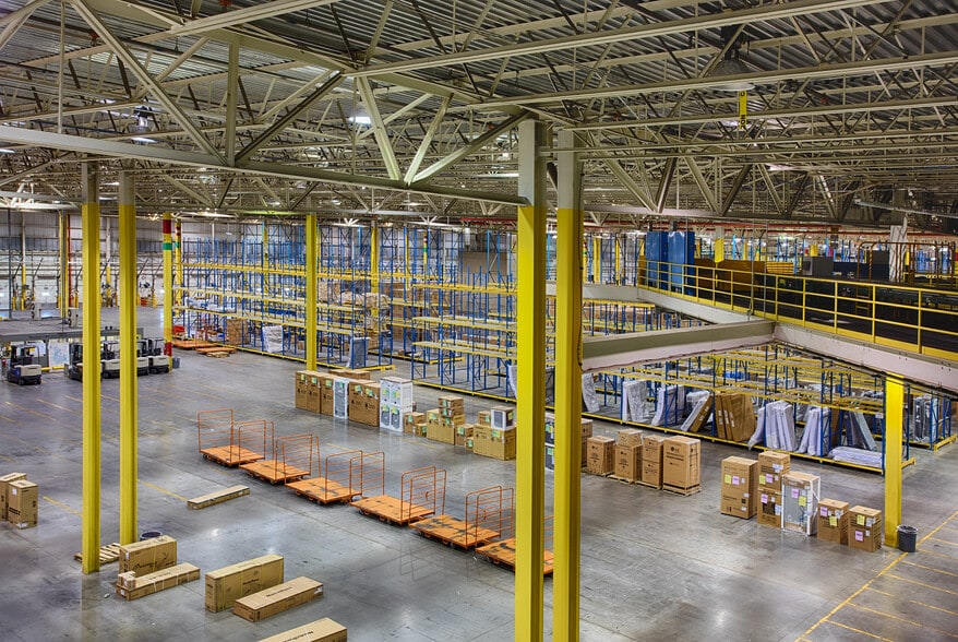 More Photos Of 4353 E Bromley Ln, Brighton Warehouse For Sale