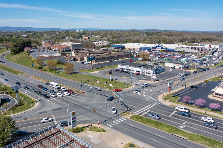 More Photos Of 1550 E Market St, Harrisonburg Storefront Retail Office For Lease