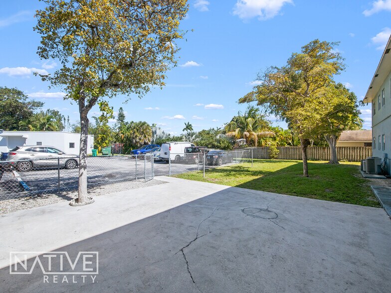 More Photos Of 707 NE 14th St, Fort Lauderdale Apartments For Sale