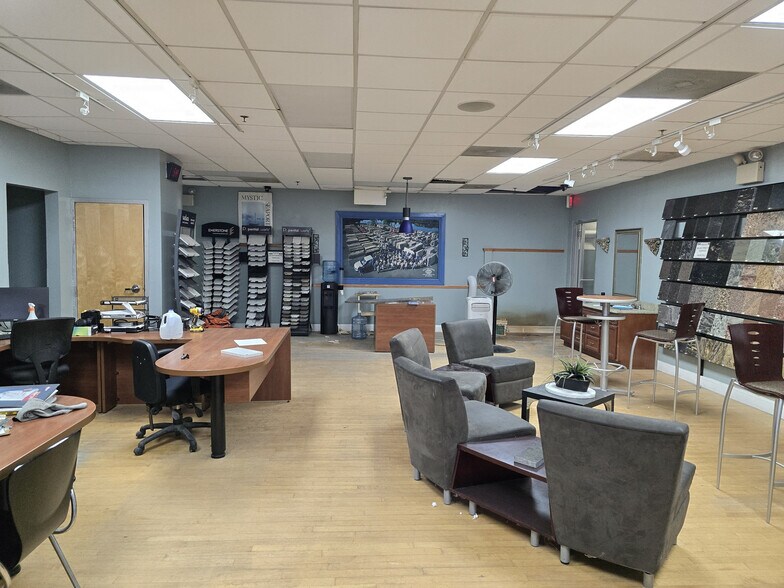 More Photos Of 17 Starr Rd, Danbury Warehouse For Sale