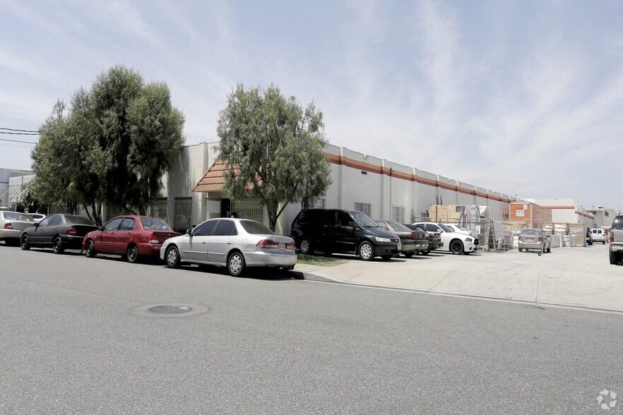 More Photos Of 8145 Byron Ave, Whittier Manufacturing For Lease