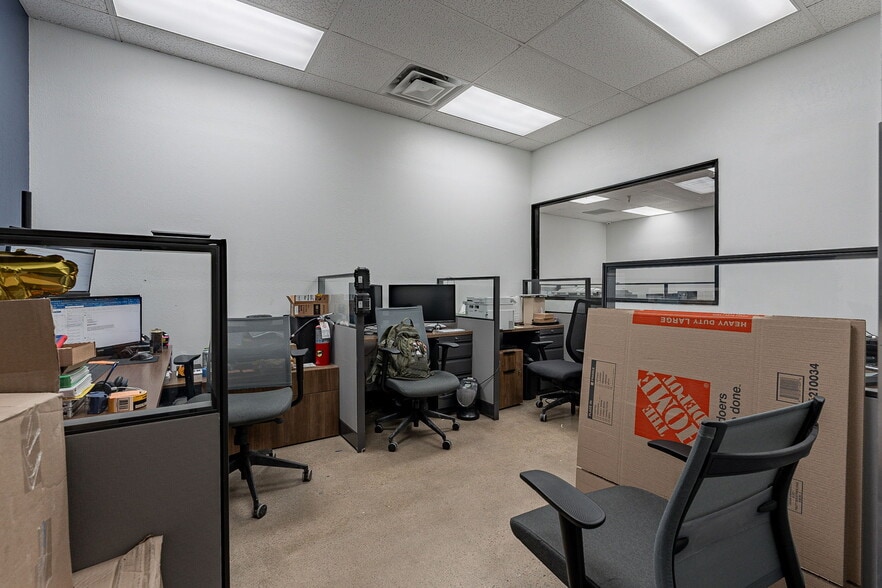 More Photos Of 4205 W Glenrosa Ave, Phoenix Warehouse For Lease