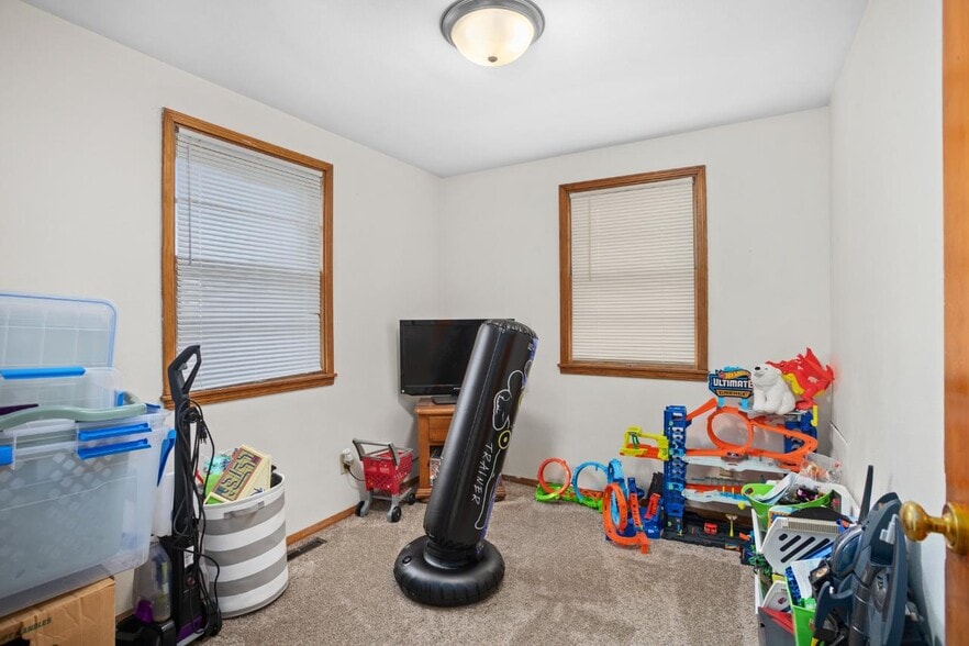 More Photos Of 1104 2nd St SE, Minot Apartments For Sale