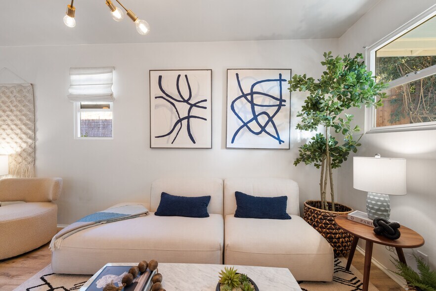 More Photos Of 1545 Duane St, Los Angeles Multifamily For Sale
