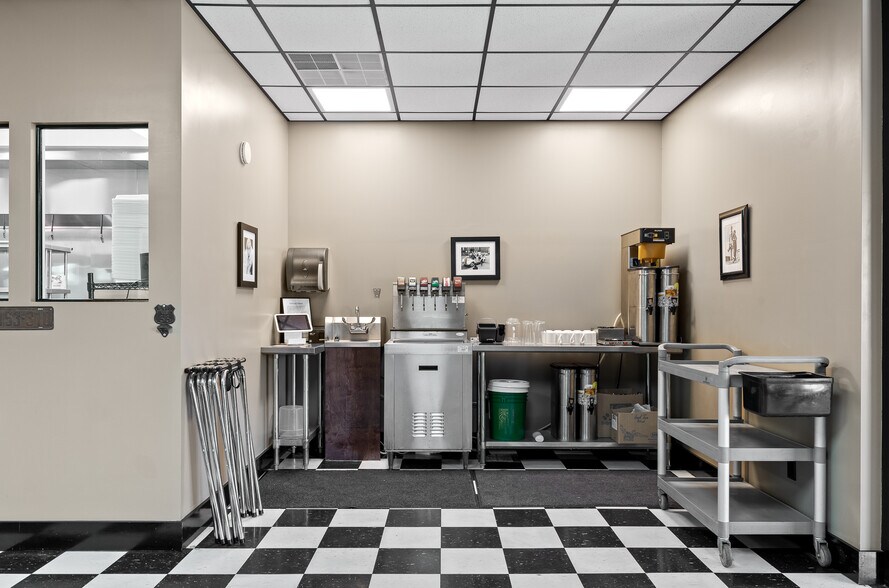 More Photos Of 8855 Dayton Pike, Soddy Daisy Restaurant For Lease