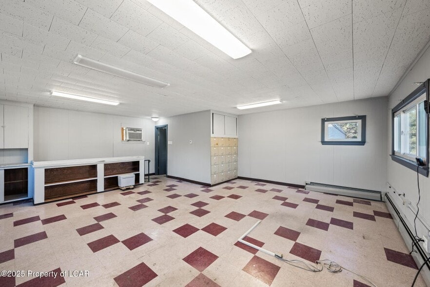 More Photos Of 36 Atherton Ave, Wyoming Warehouse For Sale