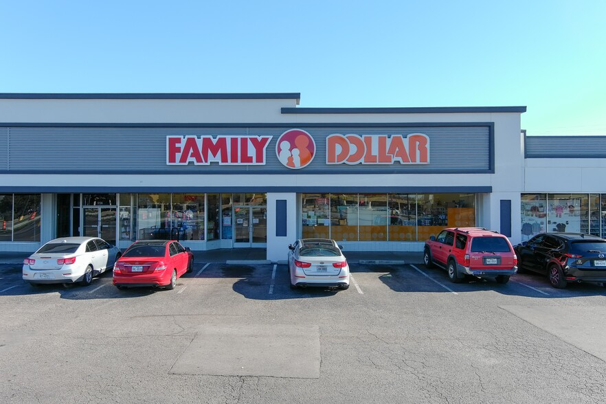 More Photos Of 5100-5198 Avenue H, Rosenberg Unknown For Lease