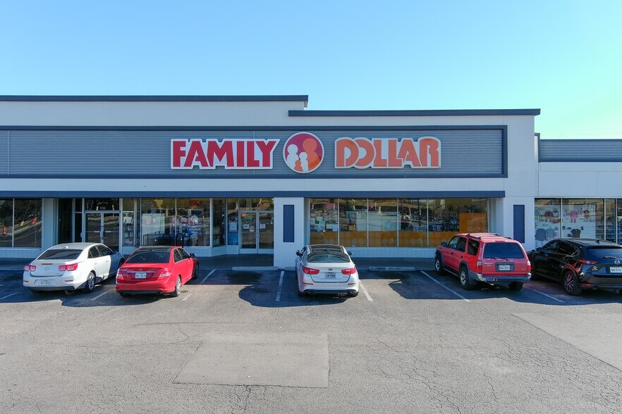 More Photos Of 5100-5198 Avenue H, Rosenberg Unknown For Lease