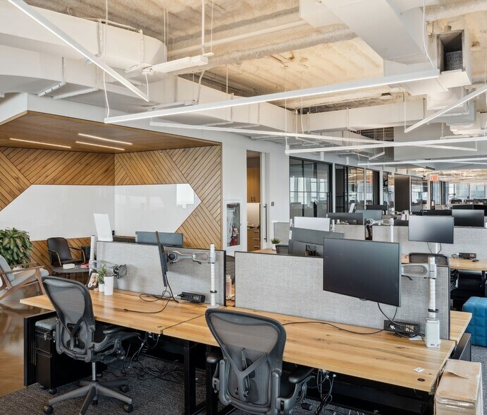 More Photos Of 4 World Trade Center, New York Office For Lease