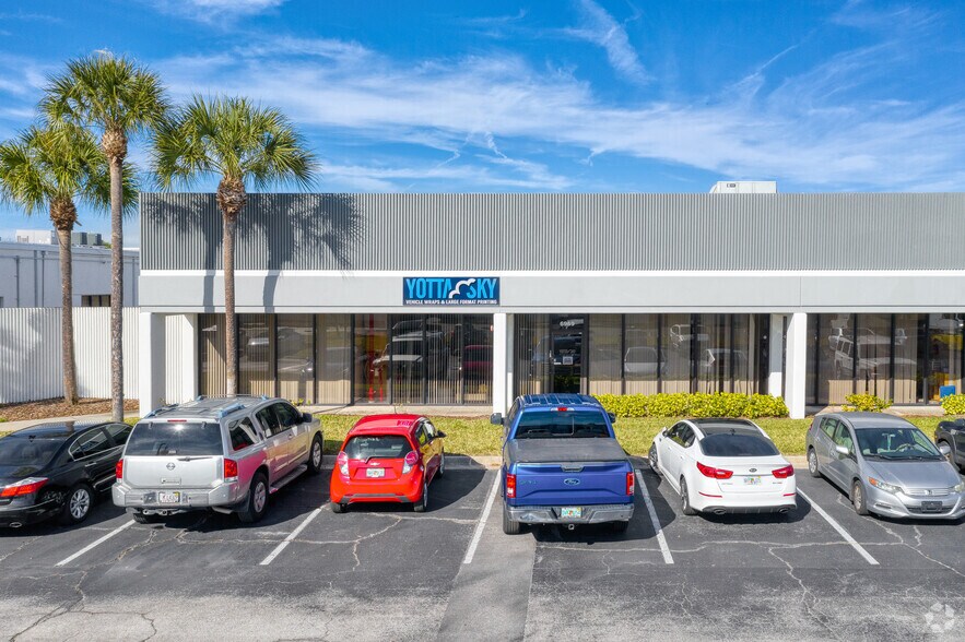 More Photos Of 6903-6947 University Blvd, Winter Park Unknown For Lease